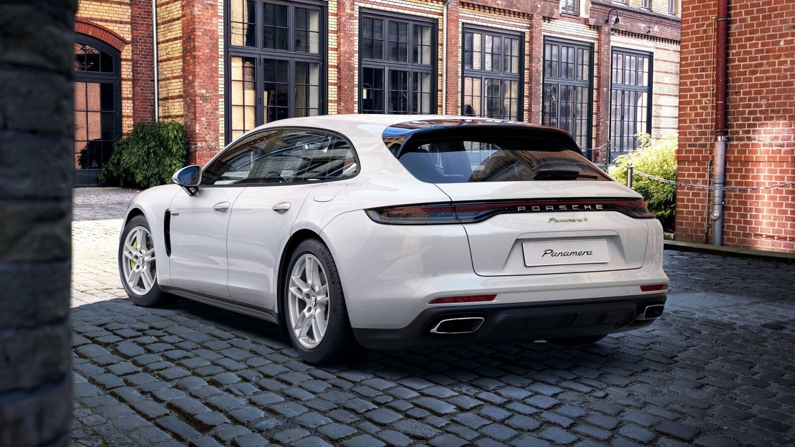 Купить Porsche Panamera 4 E-Hybrid Sport Turismo 2023-2024 | Цена в Порше  Центр Москва