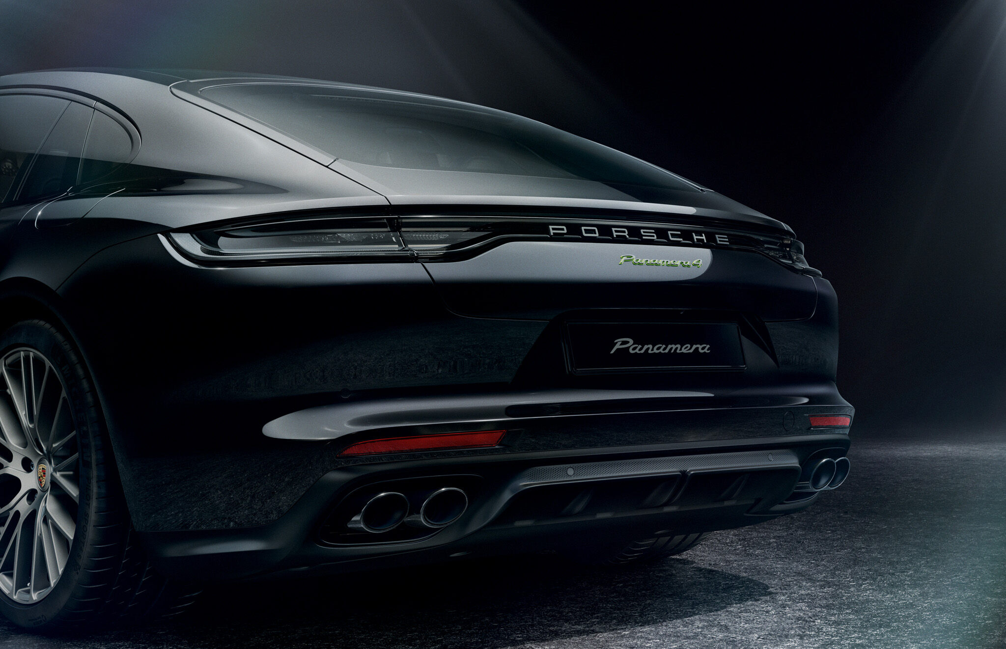 Купить Porsche Panamera 4 E-Hybrid Platinum Edition 2023-2024 | Цена в  Порше Центр Москва